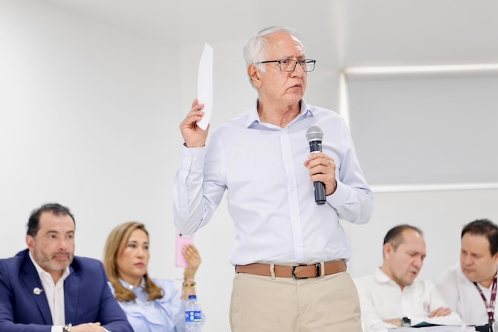 Ministerio de Salud y Protección Social invertirá más de 420 mil millones de pesos en nueva planta de medicamentos en Medellín