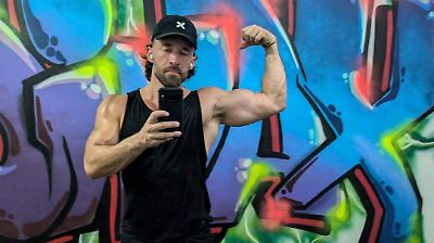 Muere Tyler Wall, entrenador y influencer, durante grabación de reto viral de MrBeast por intoxicación con Kratom