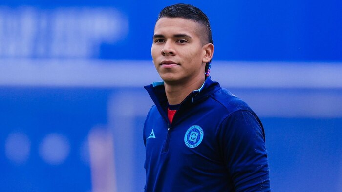 Nicolás Larcamón confirma el regreso de Kevin Mier a las canchas tras fractura de tibia en 2025