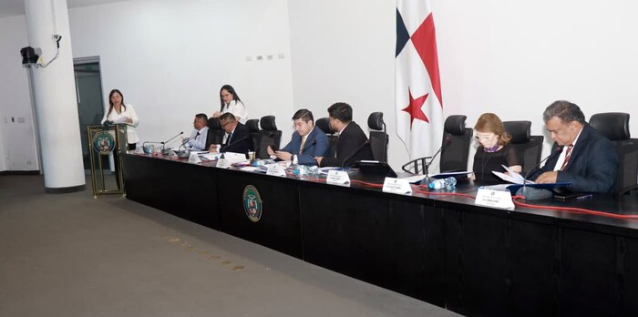 Panamá avanza en legislación para fortalecer la transparencia y regulación de asociaciones de padres de familia