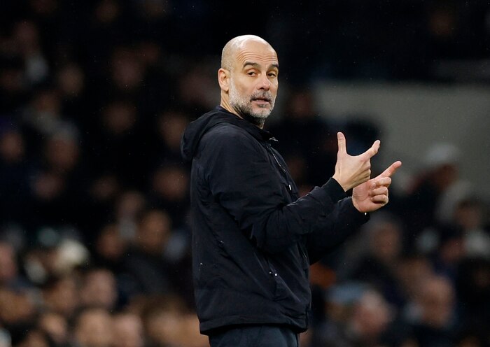 Pep Guardiola critica públicamente la inversión del Manchester City en fichajes y genera debate en Inglaterra