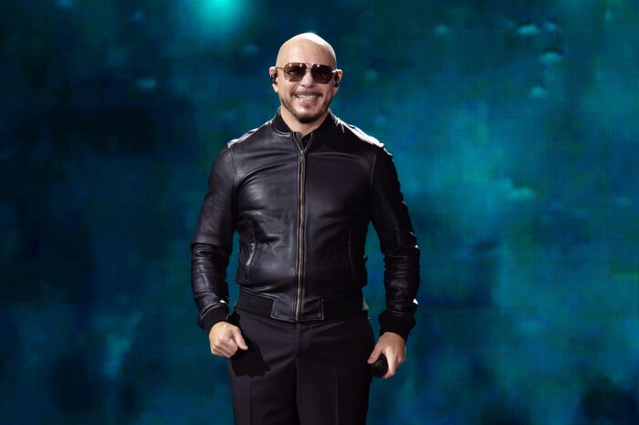 Pitbull planea romper récord Guinness en Londres con mayor concentración de personas con calvas en concierto en 2026