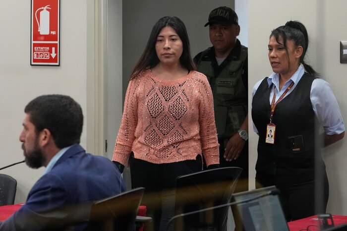 Poder Judicial de Perú admite hábeas corpus para otorgar salvoconducto a Betssy Chávez