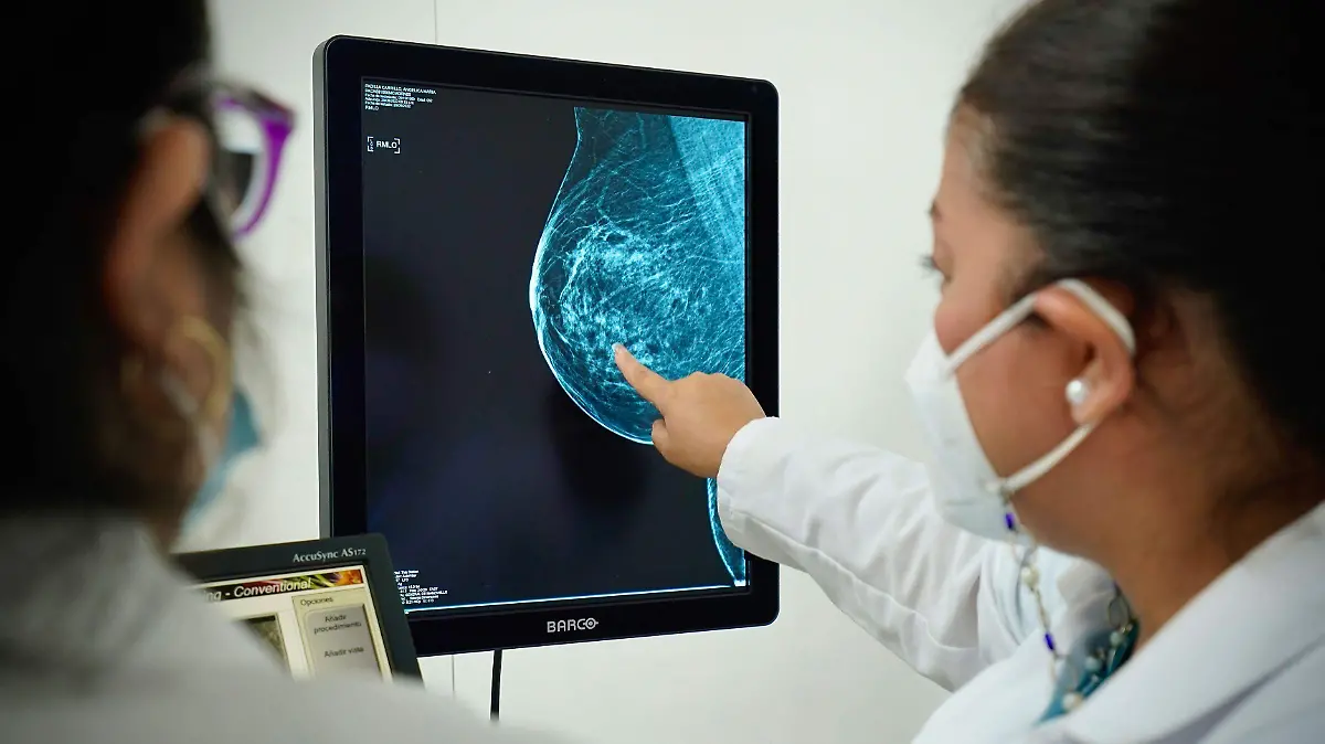 ¿Podrá esta vacuna terapéutica de la UNAM acabar con el cáncer de mama? Te contamos la innovación que está revolucionando la medicina