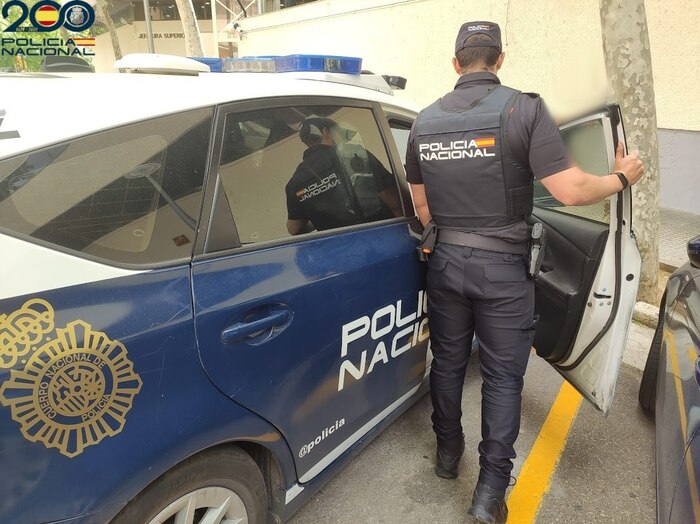 Policía detiene a 11 personas en una gran operación contra estafas en Málaga, Lleida, Sevilla y otras provincias