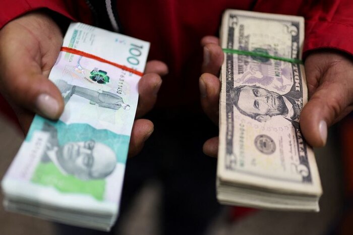 ¿Por qué el peso colombiano se devalúa frente al dólar tras datos de empleo en EE.UU.? La respuesta te sorprenderá