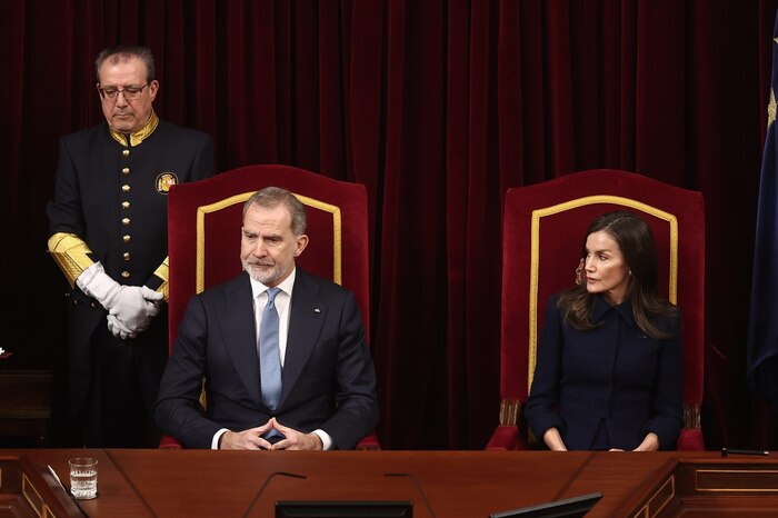 Prensa internacional destaca la unidad de los reyes Felipe VI y Letizia en acto por la Constitución de 1978