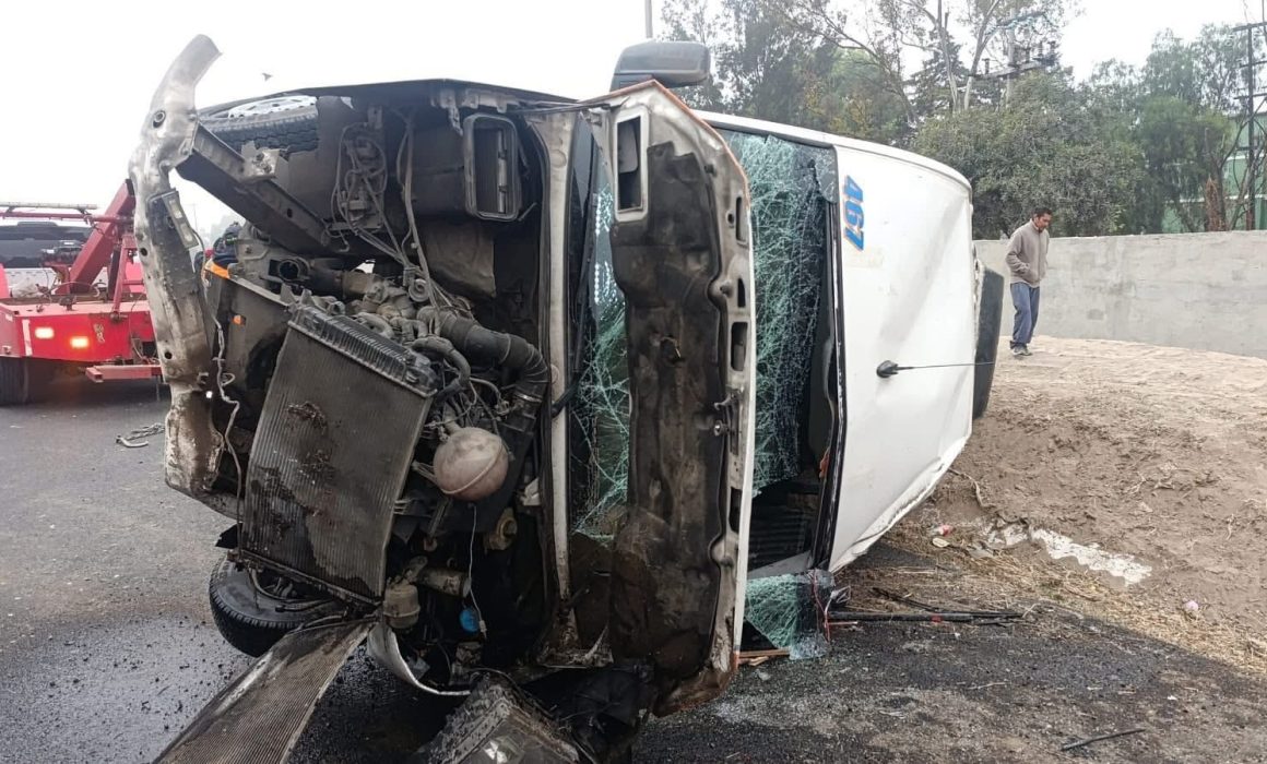 ¿Qué causó el terrible vuelco en el Circuito Exterior Mexiquense? La investigación revela detalles sorprendentes