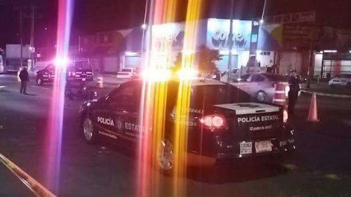¿Qué llevó a un trágico accidente en Toluca? La muerte de un motociclista tras ser atropellado por un tractocamión