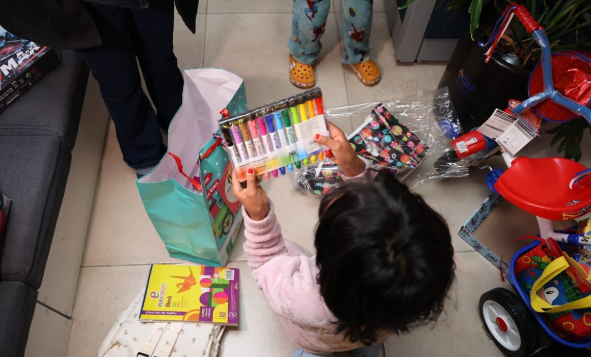 ¿Qué regalaron los Reyes Magos en un albergue en Huixquilucan? La magia que encanta a los niños