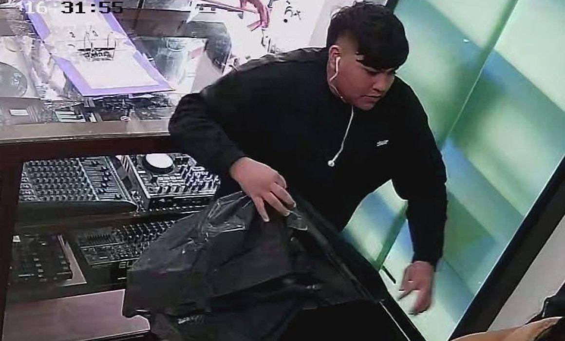 ¿Qué tan seguro es Atlacomulco? Vídeo revela un asalto violento a medio día en una casa de empeño