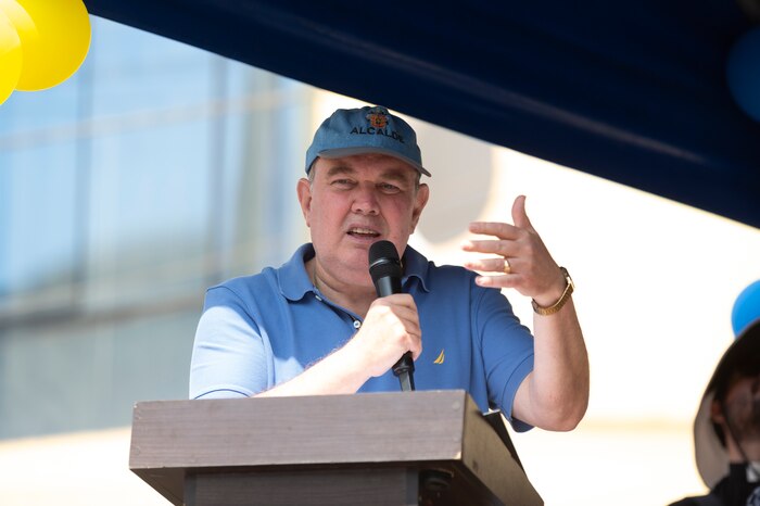 Rafael López Aliaga presenta su plan para construir una cárcel en la selva peruana con prisiones en carpas y cercas de madera autoconstruidas