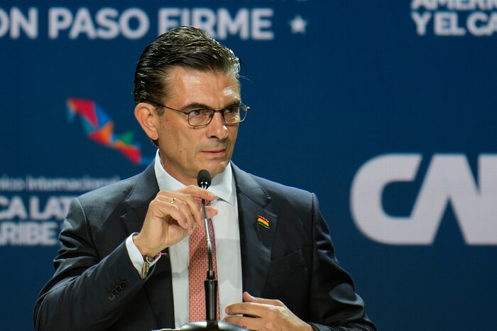 Rodrigo Paz denuncia boicot y sabotaje en Bolivia por problemas en el suministro de gasolina