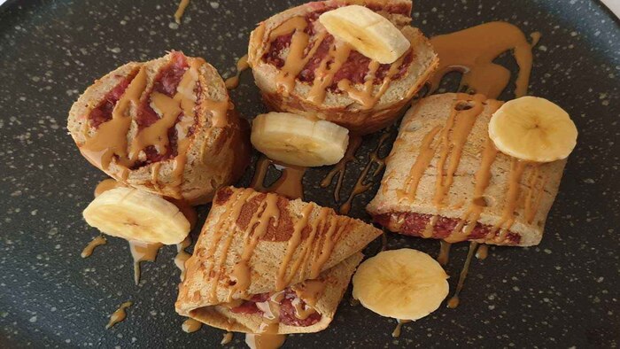 Rollitos de plátano con crema de cacahuate: postre saludable fácil de preparar en casa