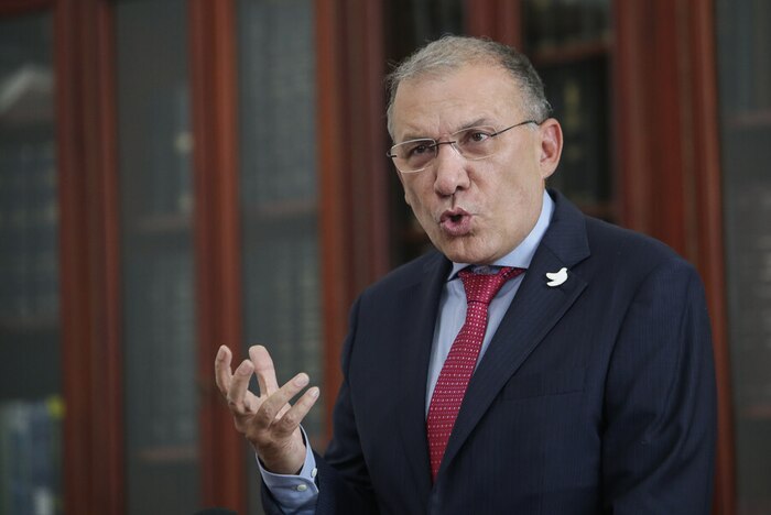 Roy Barreras confirma su participación en la consulta de la izquierda sin Iván Cepeda tras inhabilitación del CNE