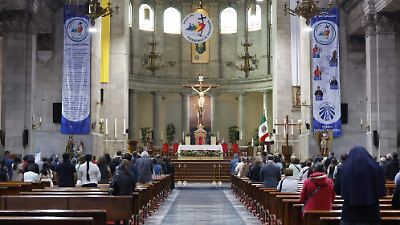 Secretaría de Salud del Edomex realiza misa en memoria de víctimas de accidentes en Toluca