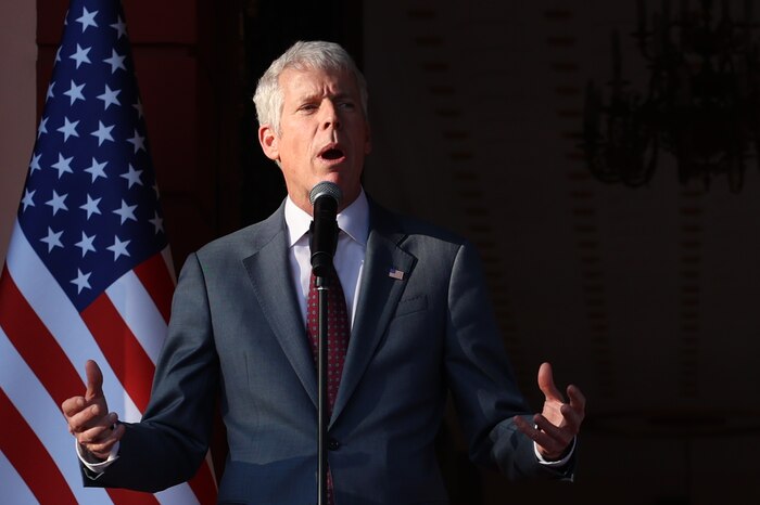 Secretario de Energía de Estados Unidos confirma fin del embargo al petróleo venezolano y busca reactivar relaciones