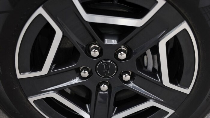 Sensores de presión de neumáticos de vehículos pueden ser utilizados para rastrear movimientos y comprometer la seguridad