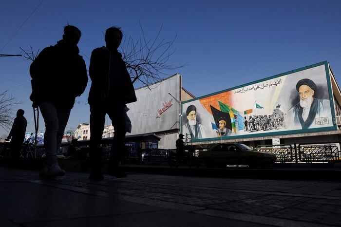 Suecia y Serbia recomiendan a sus ciudadanos abandonar Irán ante riesgo de conflicto con EE. UU.