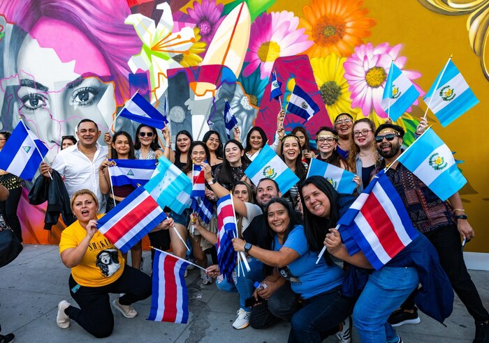 Turistas extranjeros destacan en El Salvador la reducción de la inseguridad y el ambiente de tranquilidad