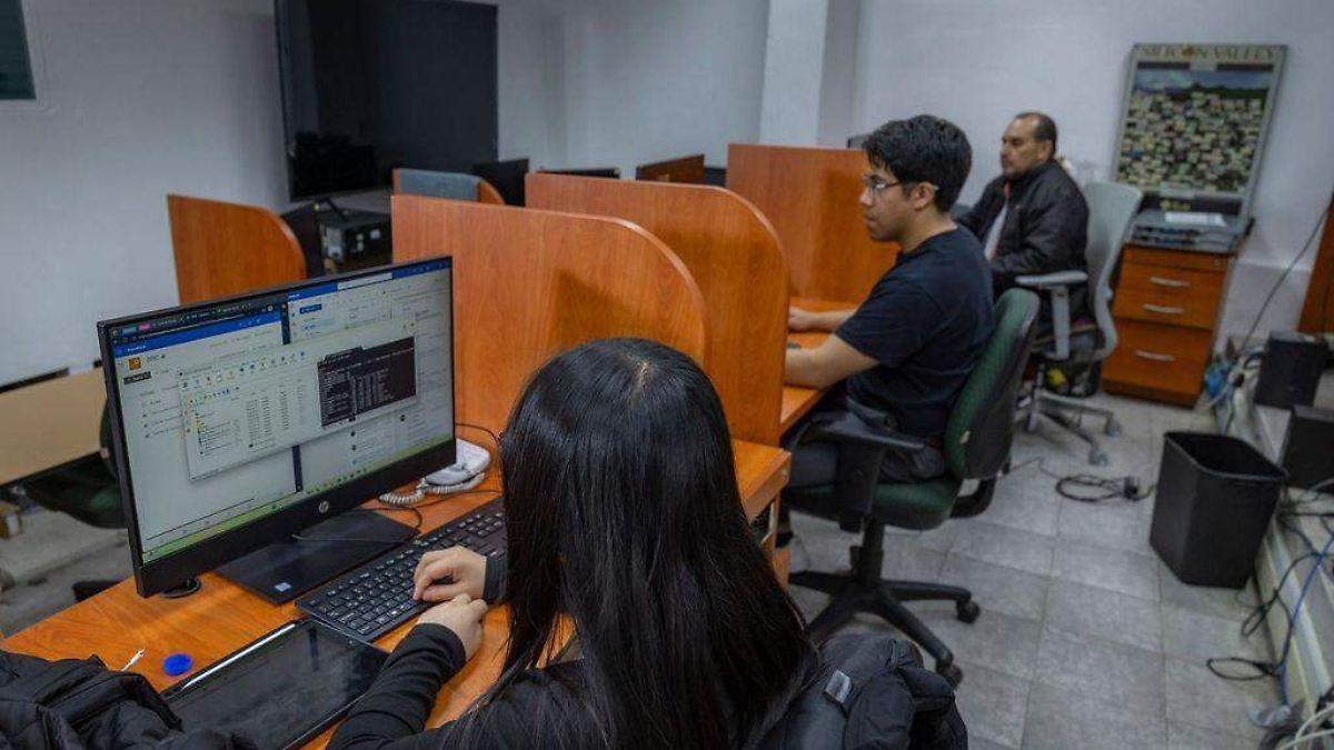 UAEMex: Cinco décadas de innovación en computación y el desafío de su modernización