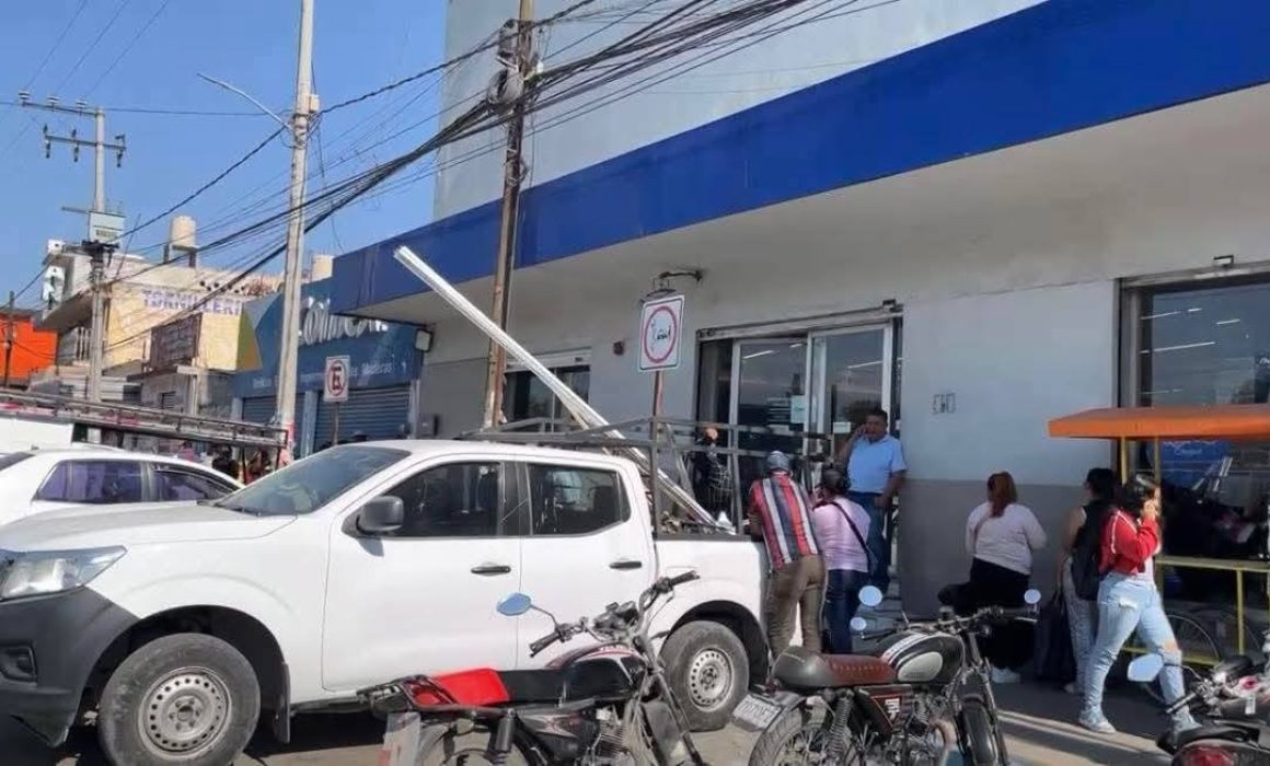 ¿Un intento de asalto fallido? Así se evitó un robo en Coppel de Teoloyucan