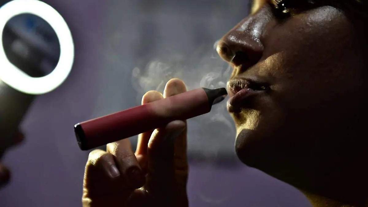 Venta y consumo de vapeo entre jóvenes en el Valle de Toluca persiste a pesar de la prohibición legal