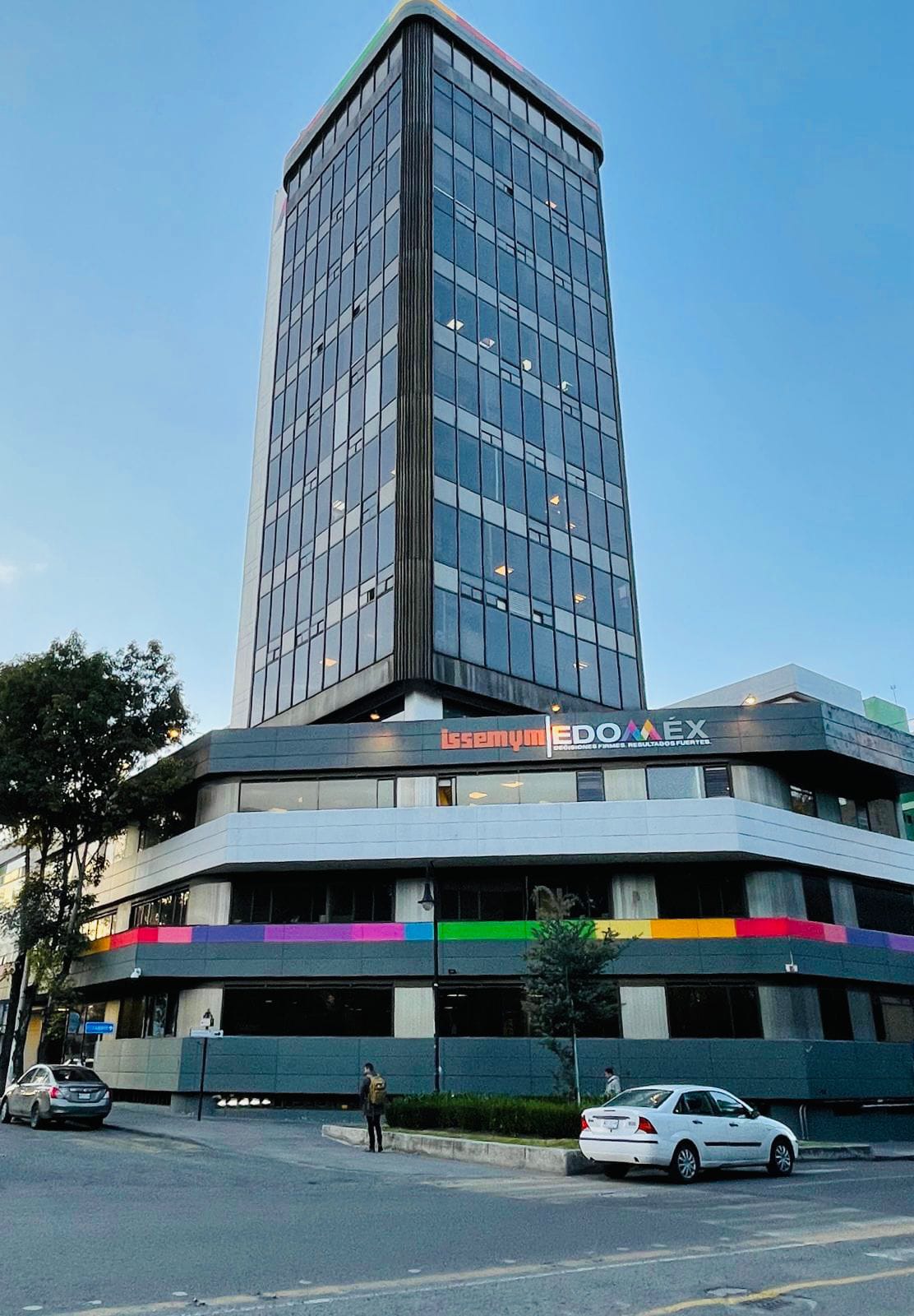 ISSEMYM: denuncias de conflicto de interés y abandono a derechohabientes